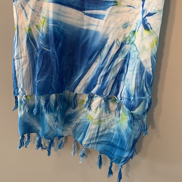 Versatile swim coverup wrap - Picture 3 of 4